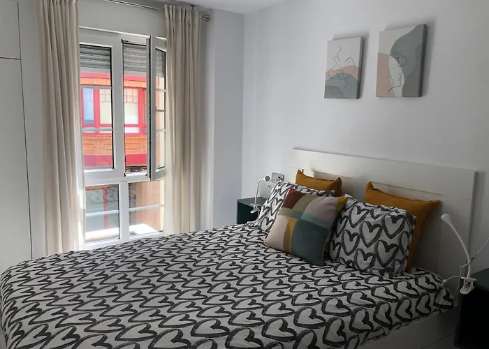 Playa San Lorenzo - Garaje Opcional アパート *